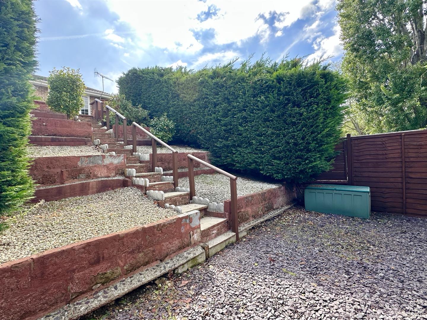 2 bed property in Robert Tressell Close, Hastings